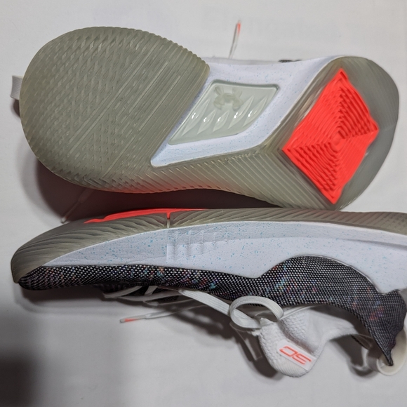 Men's New Under Armour Curry 5 welcome home Multicolor size 12.5 - Picture 7 of 8